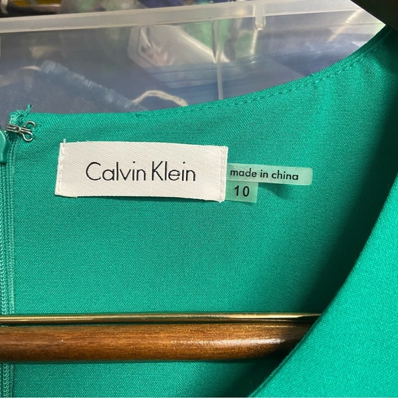 Calvin Klein Women's Sleeveless Sheath Dress Size 10 Kelly Green Starburst Side - Picture 13 of 14